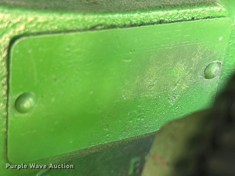 image for item ED5183 1992 John Deere 4760 tractor