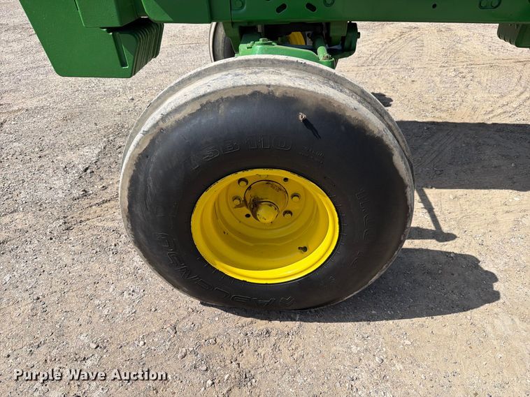 image for item ED5183 1992 John Deere 4760 tractor