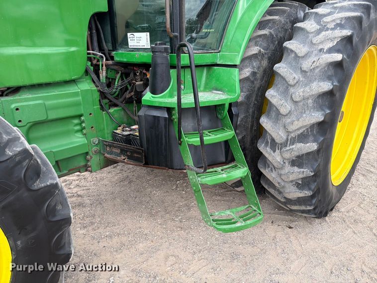 image for item ED5184 2004 John Deere 8320 MFWD tractor