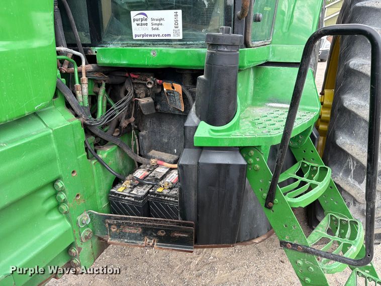 image for item ED5184 2004 John Deere 8320 MFWD tractor