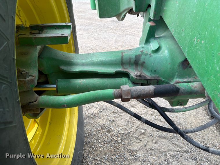 image for item ED5184 2004 John Deere 8320 MFWD tractor