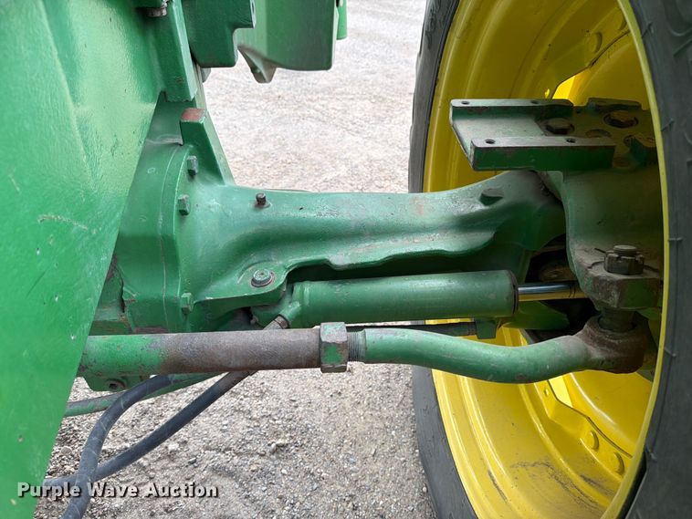 image for item ED5184 2004 John Deere 8320 MFWD tractor