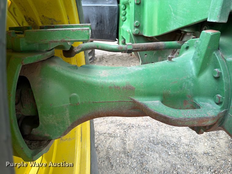 image for item ED5184 2004 John Deere 8320 MFWD tractor