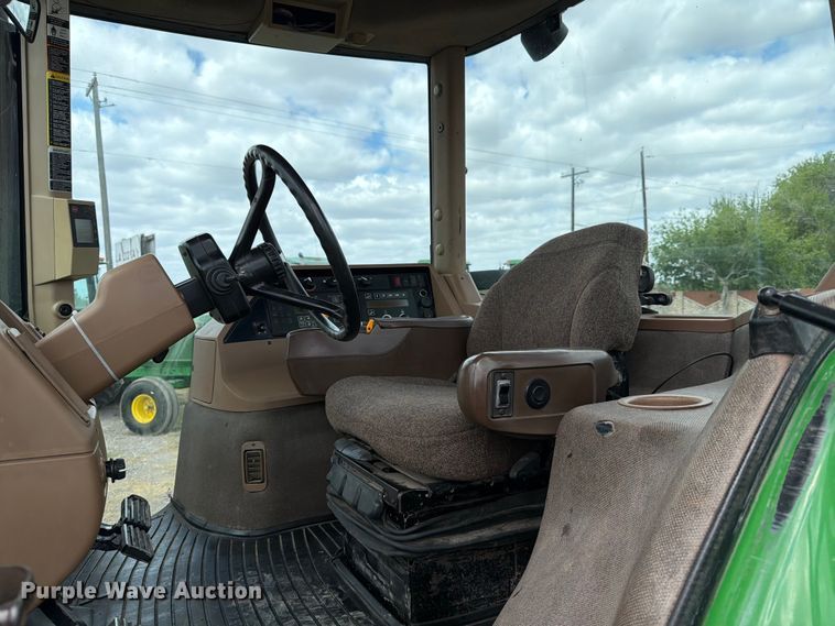 image for item ED5184 2004 John Deere 8320 MFWD tractor