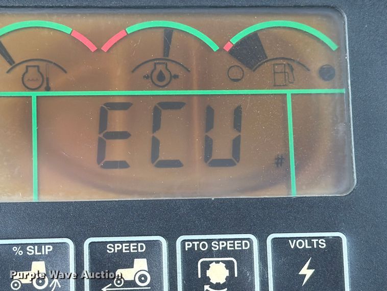 image for item ED5184 2004 John Deere 8320 MFWD tractor