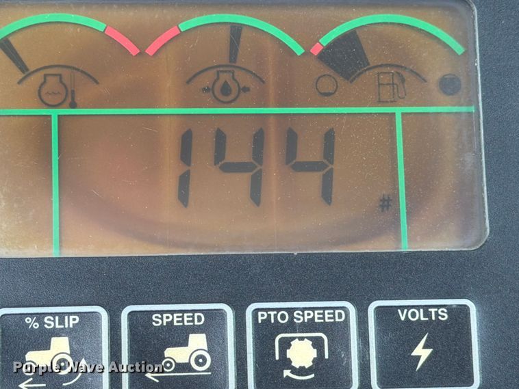 image for item ED5184 2004 John Deere 8320 MFWD tractor