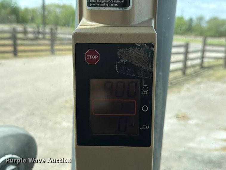 image for item ED5184 2004 John Deere 8320 MFWD tractor