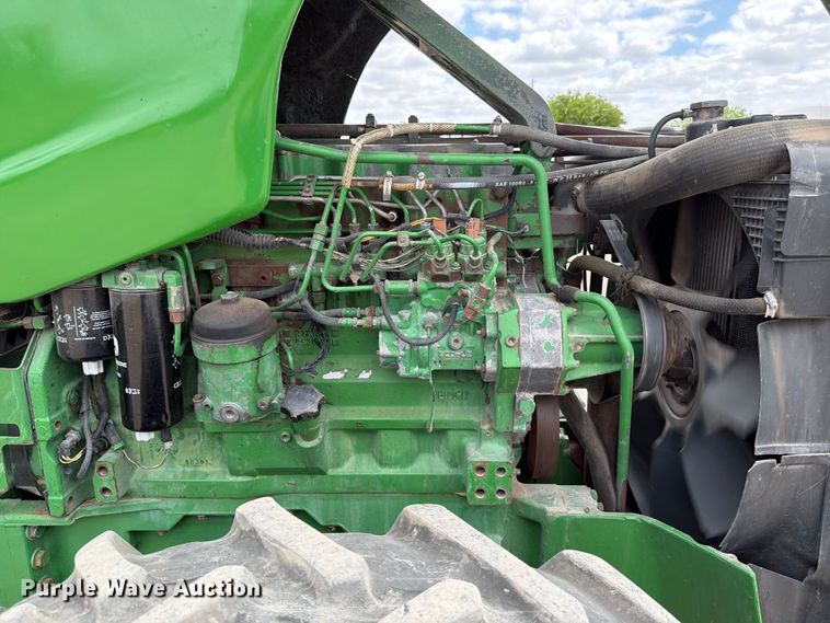 image for item ED5184 2004 John Deere 8320 MFWD tractor