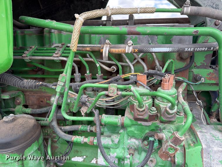 image for item ED5184 2004 John Deere 8320 MFWD tractor