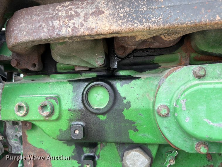 image for item ED5184 2004 John Deere 8320 MFWD tractor