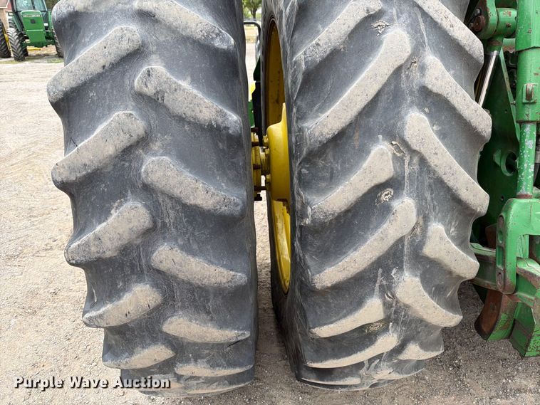 image for item ED5184 2004 John Deere 8320 MFWD tractor