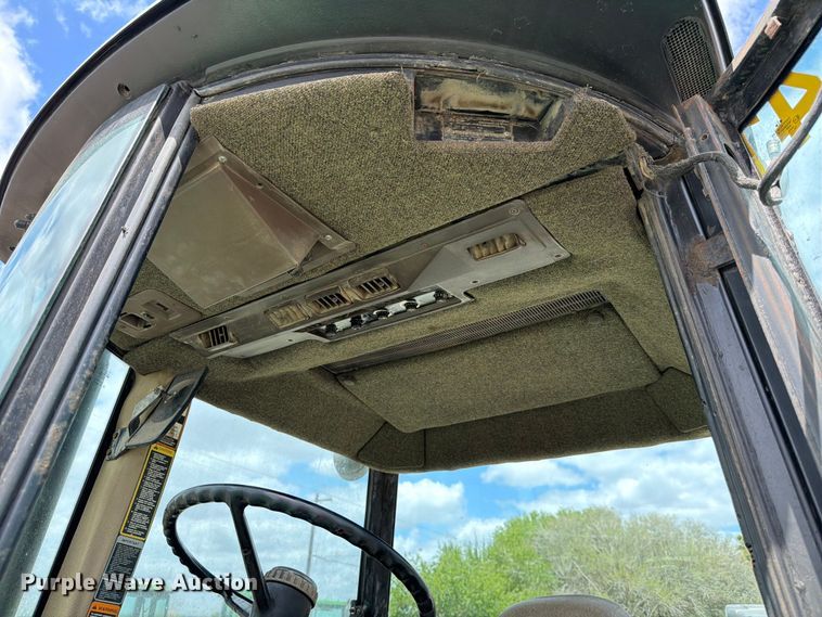 image for item ED5185 1994 John Deere 4760 MFWD tractor