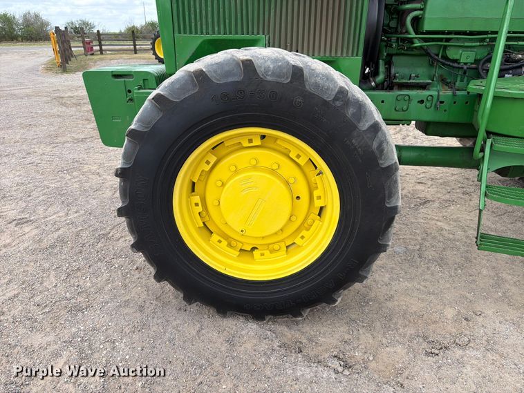 image for item ED5185 1994 John Deere 4760 MFWD tractor