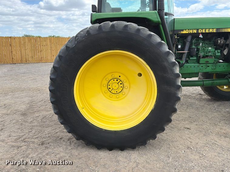 image for item ED5185 1994 John Deere 4760 MFWD tractor