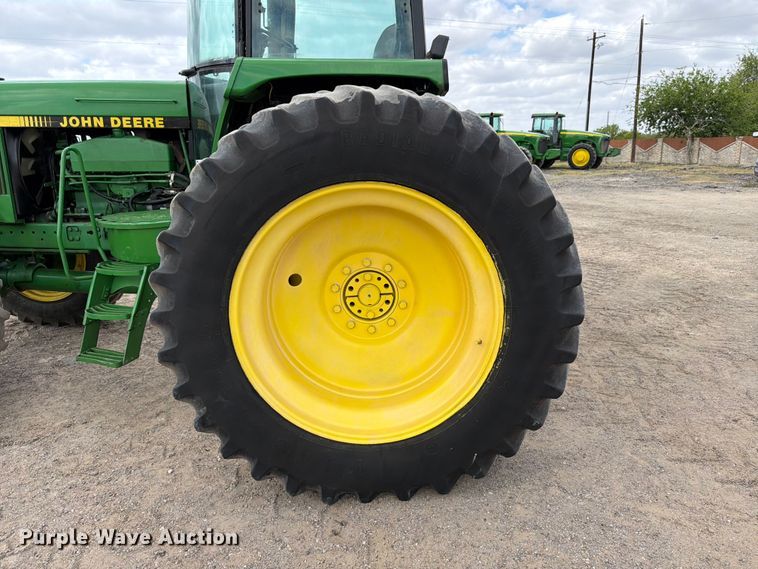 image for item ED5185 1994 John Deere 4760 MFWD tractor