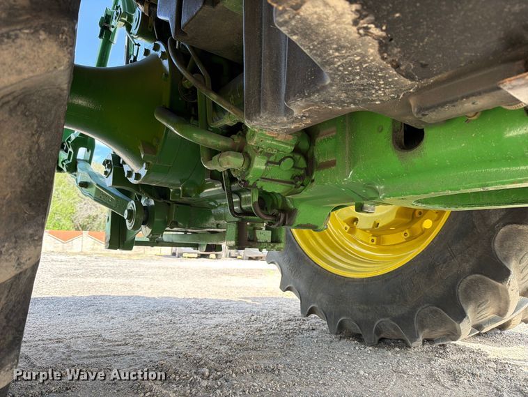 image for item ED5186 2005 John Deere 8220 MFWD tractor