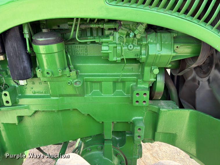 image for item ED5186 2005 John Deere 8220 MFWD tractor
