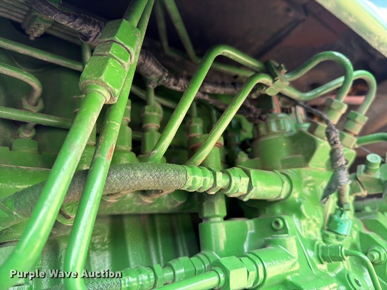 image for item ED5186 2005 John Deere 8220 MFWD tractor