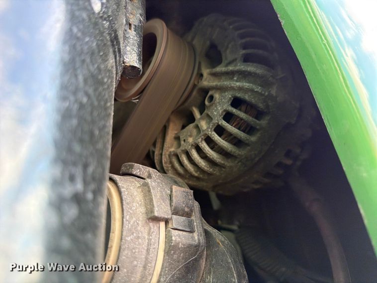 image for item ED5186 2005 John Deere 8220 MFWD tractor