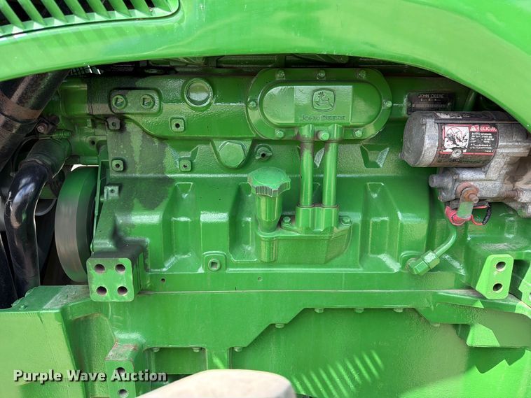 image for item ED5186 2005 John Deere 8220 MFWD tractor