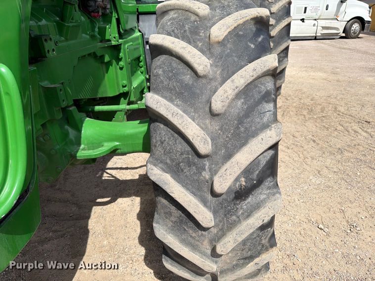 image for item ED5186 2005 John Deere 8220 MFWD tractor