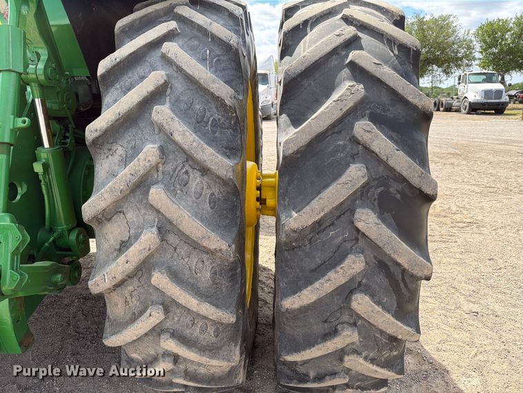 image for item ED5186 2005 John Deere 8220 MFWD tractor