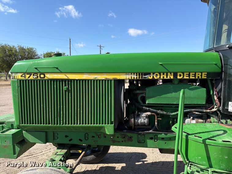 image for item ED5187 1993 John Deere 4760 tractor
