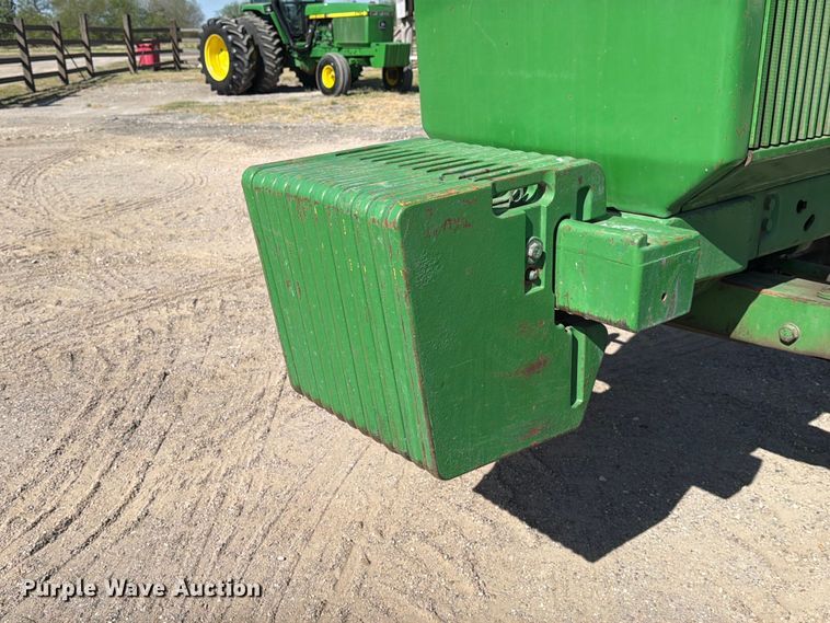 image for item ED5187 1993 John Deere 4760 tractor