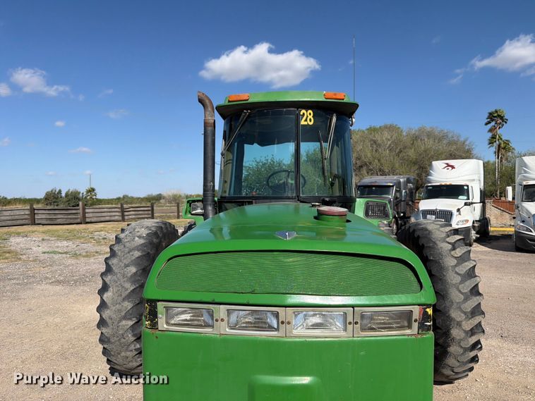 image for item ED5187 1993 John Deere 4760 tractor