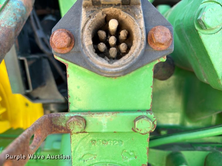 image for item ED5187 1993 John Deere 4760 tractor