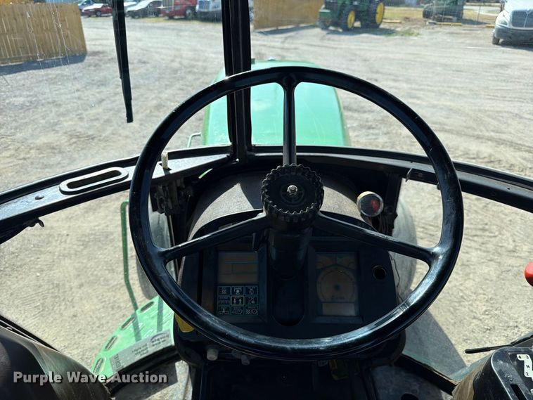 image for item ED5187 1993 John Deere 4760 tractor