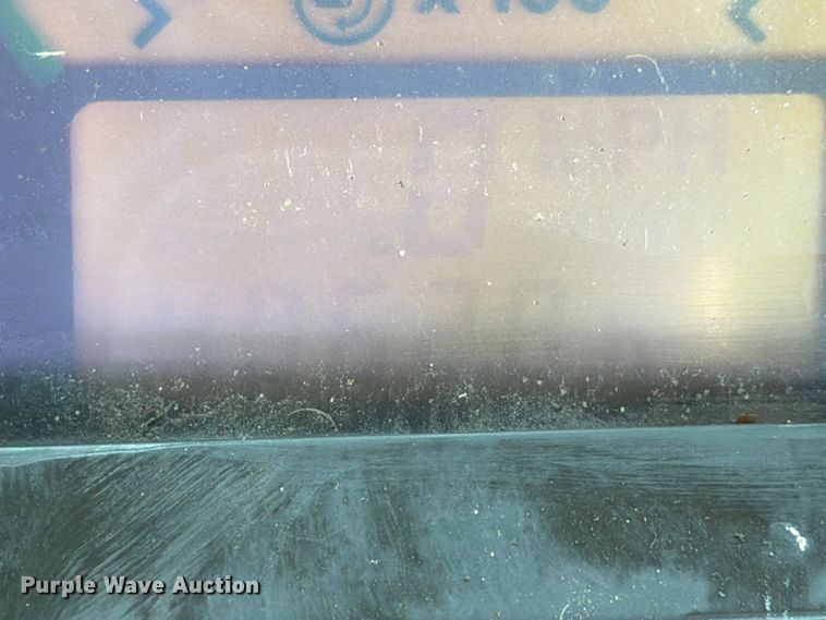 image for item ED5187 1993 John Deere 4760 tractor