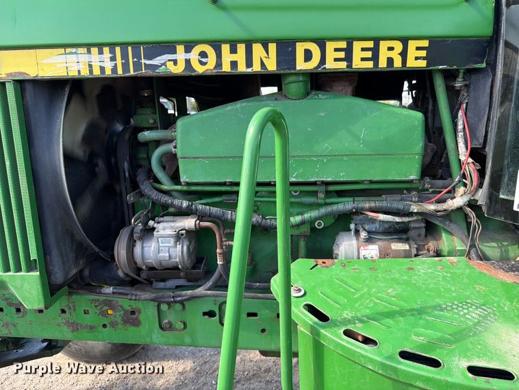 image for item ED5187 1993 John Deere 4760 tractor