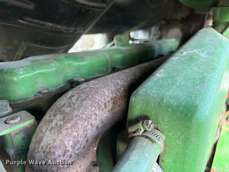 image for item ED5187 1993 John Deere 4760 tractor