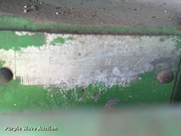 image for item ED5187 1993 John Deere 4760 tractor