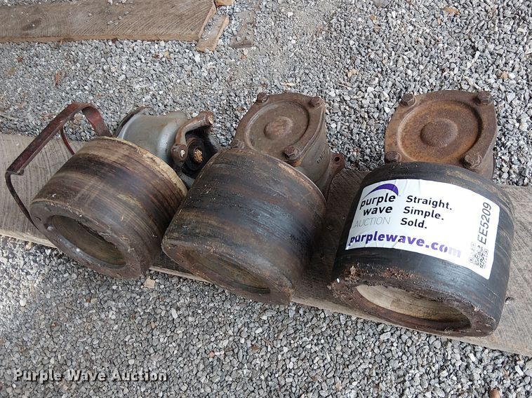 image for item EE5209 (3) tractor belt pullies 