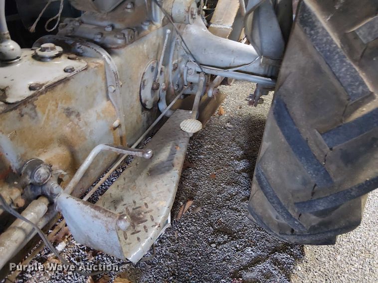 image for item EE5210 1950 Ferguson TO20 tractor