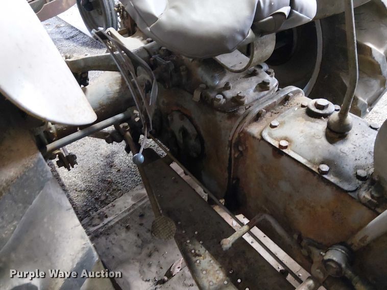 image for item EE5210 1950 Ferguson TO20 tractor