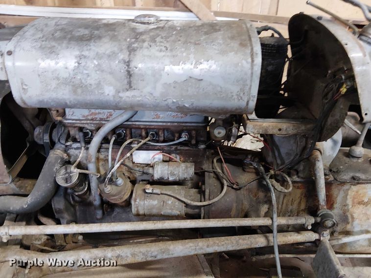 image for item EE5210 1950 Ferguson TO20 tractor