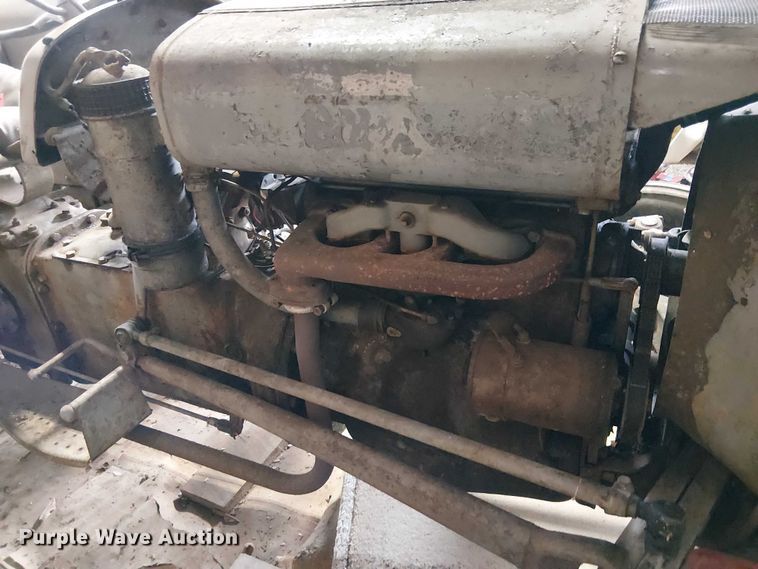 image for item EE5210 1950 Ferguson TO20 tractor