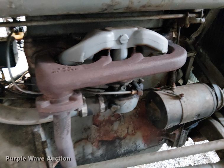 image for item EE5210 1950 Ferguson TO20 tractor