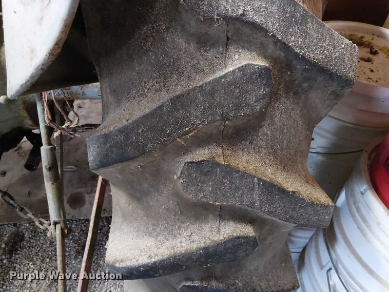 image for item EE5210 1950 Ferguson TO20 tractor