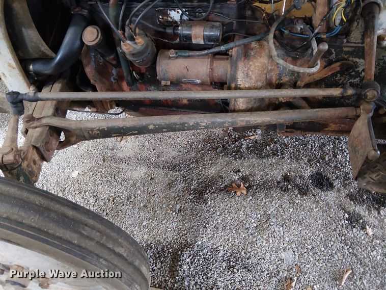 image for item EE5211 1951 Ferguson TO20 tractor
