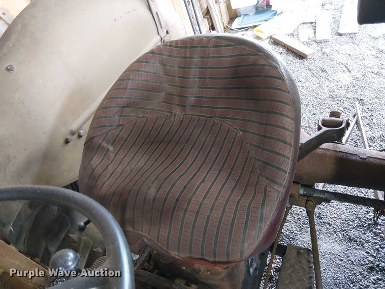 image for item EE5211 1951 Ferguson TO20 tractor