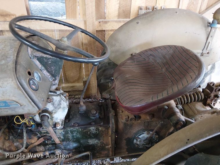 image for item EE5211 1951 Ferguson TO20 tractor
