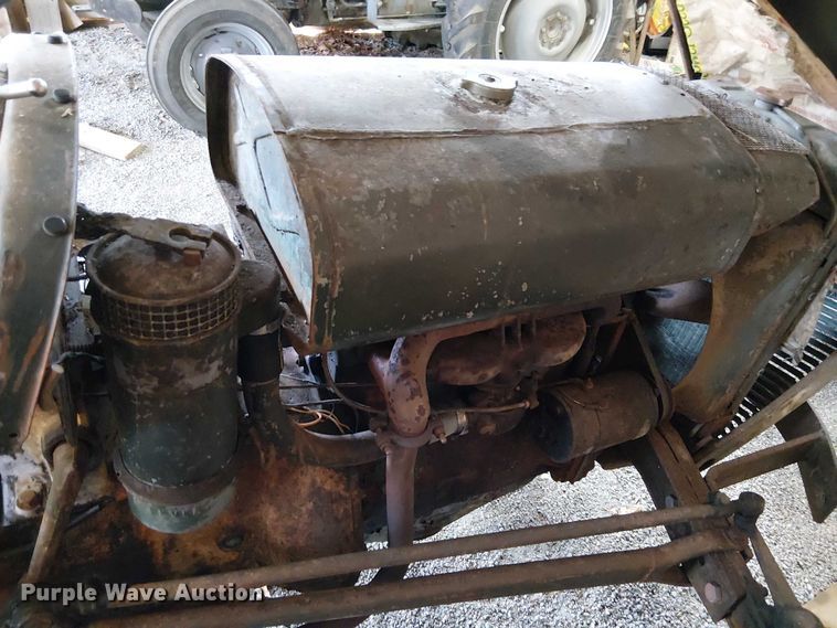 image for item EE5211 1951 Ferguson TO20 tractor