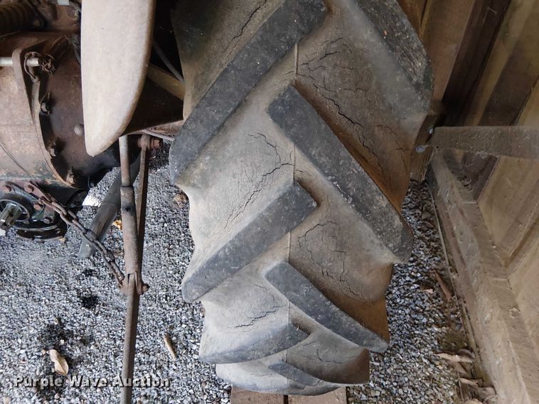 image for item EE5211 1951 Ferguson TO20 tractor