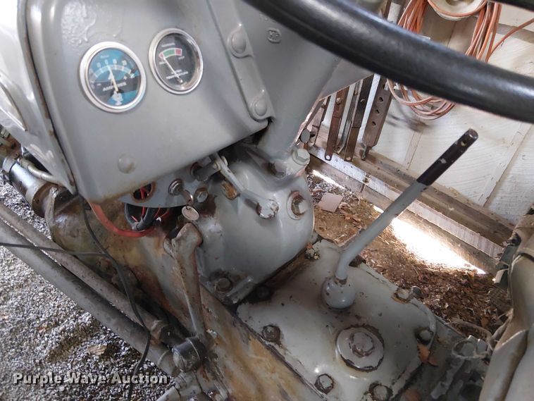 image for item EE5212 1950 Ferguson T020 tractor