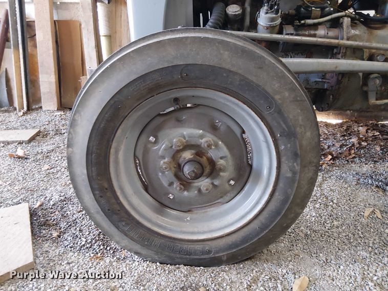 image for item EE5212 1950 Ferguson T020 tractor