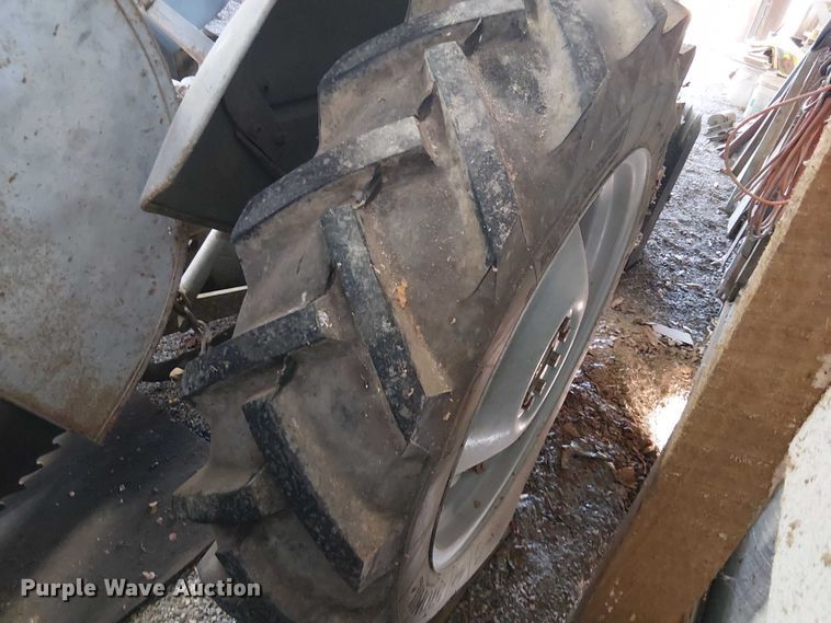 image for item EE5212 1950 Ferguson T020 tractor